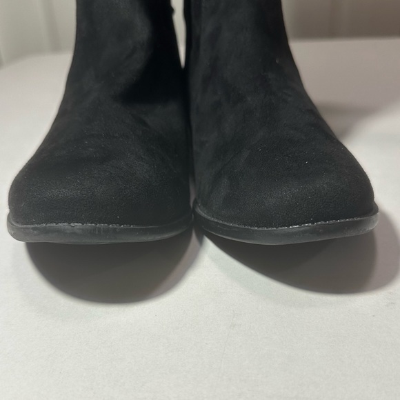 A New Day 11 Black Knee High Boots w Tie in back - Picture 9 of 13